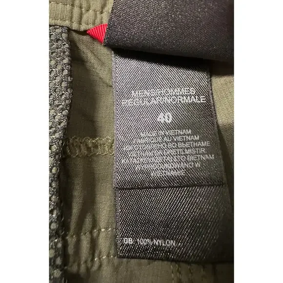 The North Face Mens Hiking Shorts Size 40 - Picture 2 of 5